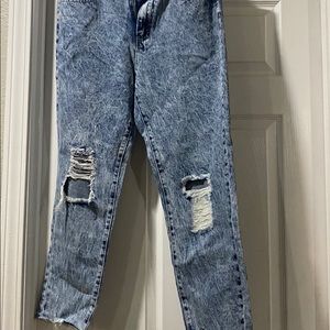 High rise distressed mom jeans size medium